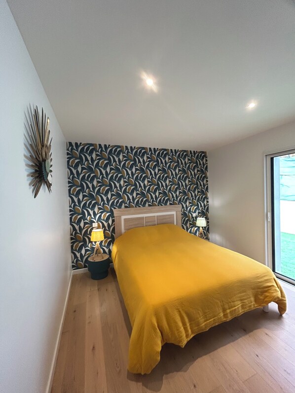 2 bedrooms, iron/ironing board, travel crib, free WiFi