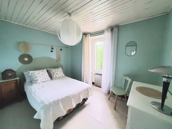 2 bedrooms, WiFi, bed sheets - Apartment in Laguiole sur l' Aubrac (Laguiole)