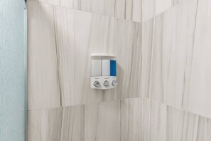 Een douche, een haardroger