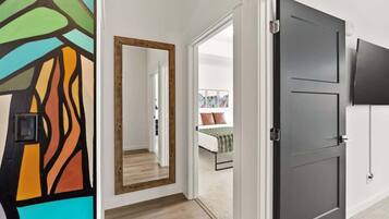 3 chambres, fer et planche à repasser, Wi-Fi, draps fournis