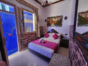 Economy Room | Laptop workspace, free WiFi - blue city (Chefchaouen)
