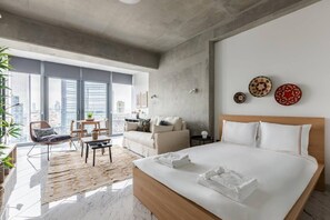 Iron/ironing board, free WiFi, bed sheets, wheelchair access