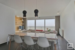 Apartment | Dining