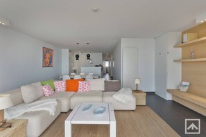 Apartment | Living room