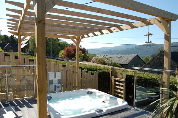 Bain à remous extérieur