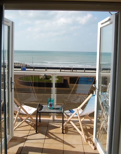 Sunset Bay Beach House in Tywyn