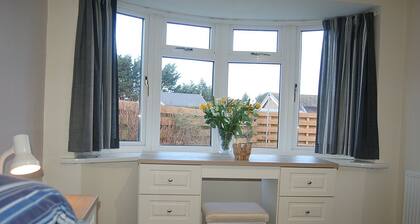 Wulfrun Bungalow in Tywyn