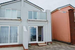 Exterior detail - Seagull Beach House in Tywyn (Tywyn)