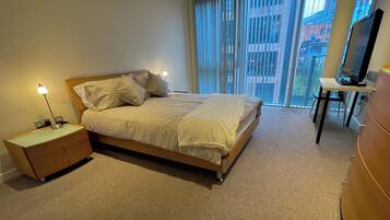 Apartment | 3 bedrooms, iron/ironing board, free WiFi, bed sheets