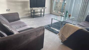 Apartment | Living area | TV