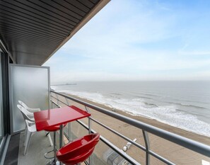 Balcony - Studio in Blankenberge Near Beach & Pier (Blankenberge)