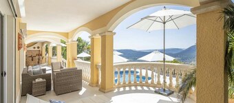 Lavish Villa With Saltwater Pool