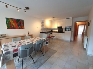 Apartment | Dining - Comfy City Stay Near Sea (Ostend)