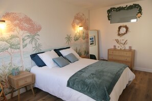 3 bedrooms, iron/ironing board, travel crib, WiFi