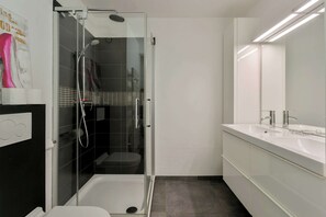 Apartment | Bathroom - Apartment in Blankenberge Near Seawall (Blankenberge)