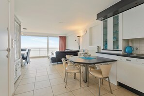 Apartment | Dining - Luxbeach Apartment in Blankenberge (Blankenberge)