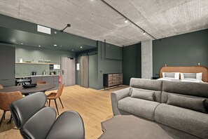 Superior-Studio | Verdunkelungsvorhänge, schallisolierte Zimmer, Bügeleisen/Bügelbrett