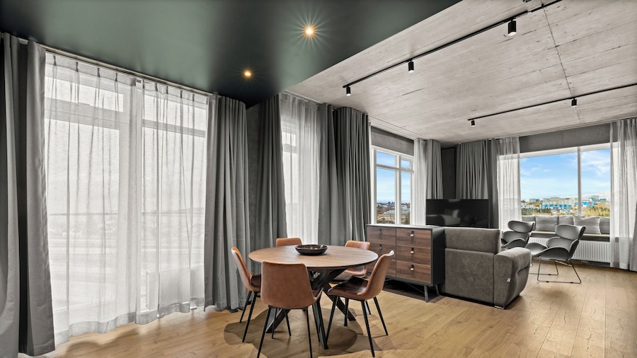 Aurora Nooks