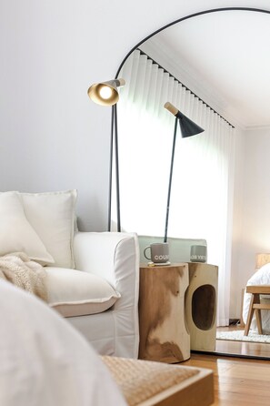 2 室のベッドルーム、デスク、アイロン / アイロン台、WiFi