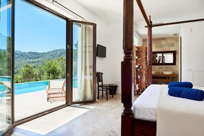 6 bedrooms - Countryside Villa With Pool (Sant Josep de sa Talaia)