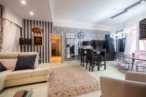 Apartment | Living area - 4178 Smart House Colosseo by Barbarhouse (Rome)