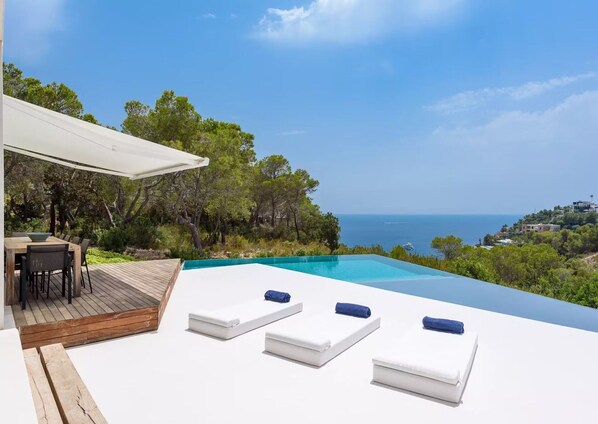 Balcony - Stylish Villa With Infinity Pool (Sant Josep de sa Talaia)