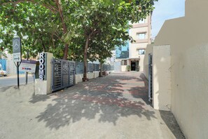 Exterior - Hotel Krishna Residency  (Navi Mumbai)