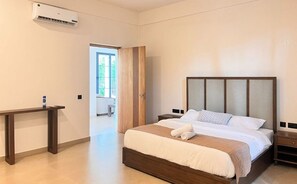 Vil·la de luxe, balcó, vistes al mar | 3 dormitoris, planxa i posts de planxar i wifi gratuïta