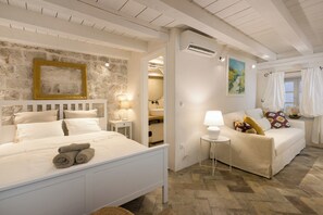 Luxury Studio, City View