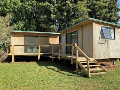Bay Of Islands. Private Farm cabins with farm views. Family, dog, boat friendly