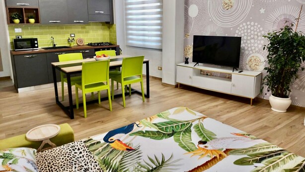Interior - Happy Days! Cozy Roma Retreat Private Apartment in Heart of the City (Rome)