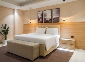 In-room safe, laptop workspace, soundproofing, free WiFi