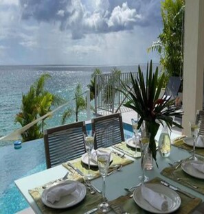 Villa | 4 bedrooms - Villa Francoise - 4 Bedroom Beachfront w Pool (Fryers Well)