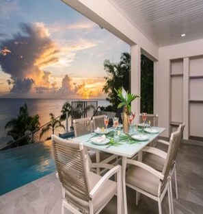 Villa | 4 bedrooms - Villa Francoise - 4 Bedroom Beachfront w Pool (Fryers Well)