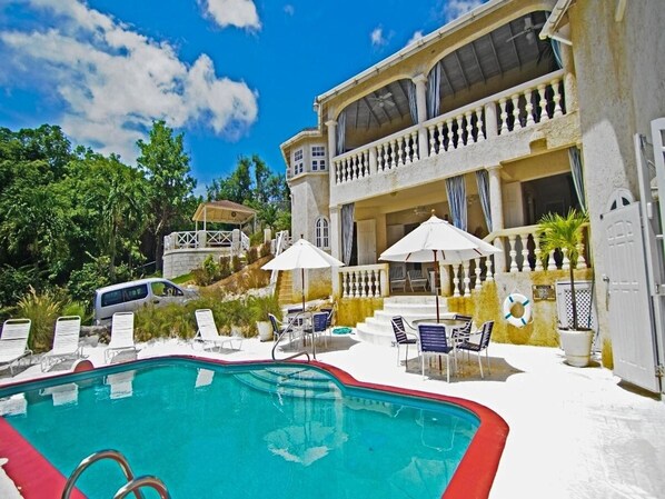 Room - Sea Symphony Barbados - 6 B R Beachfront Villa w Staff (Fryers Well)