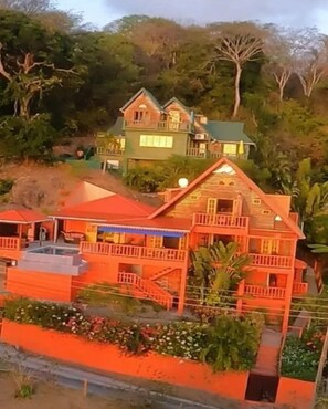 Villa | 4 bedrooms - Flamingo Bequia - 4 B R Villa Including Cottage (Bequia Island)