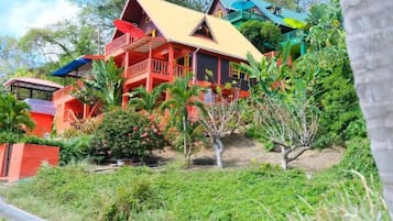 4 bedrooms