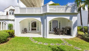 House - Paradise BDS - 3 B R Golf Villa at Rwml (Westmoreland)