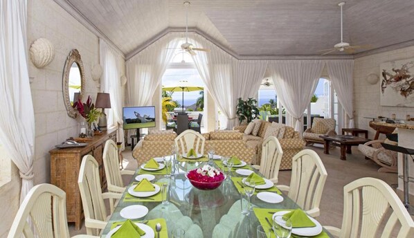 House - Paradise BDS - 3 B R Golf Villa at Rwml (Westmoreland)