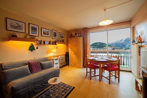 4-person family apartment at the foot of the slopes and close to shops