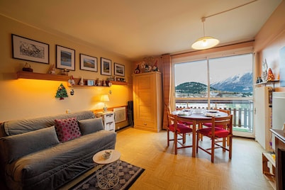 4-person family apartment at the foot of the slopes and close to shops