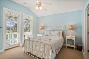 4 chambres, fer et planche à repasser, Wi-Fi gratuit, draps fournis