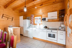 Frigorifero, microonde, forno, lavastoviglie