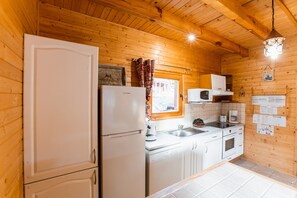 Refrigerador, microondas, horno, lavavajillas