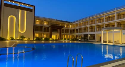 Nirvana Grand Hotel & Resort