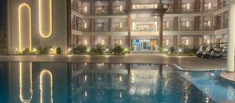 Nirvana Grand Hotel & Resort