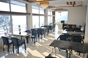 Restaurant - Dhurva Hotel and Resort (Lansdowne)