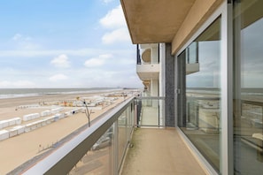 Apartment | Property grounds - Apartment in Blankenberge With Sea Views (Blankenberge)