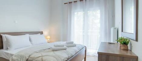 1 bedroom, iron/ironing board, WiFi, bed sheets