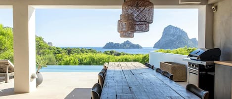 Villa | Dining